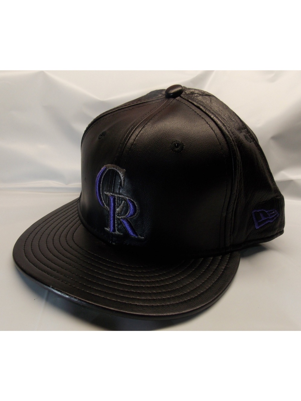 New Colorado Rockies size 7 3/4 Logo on Black Leather Fitted Hat New With Tag
